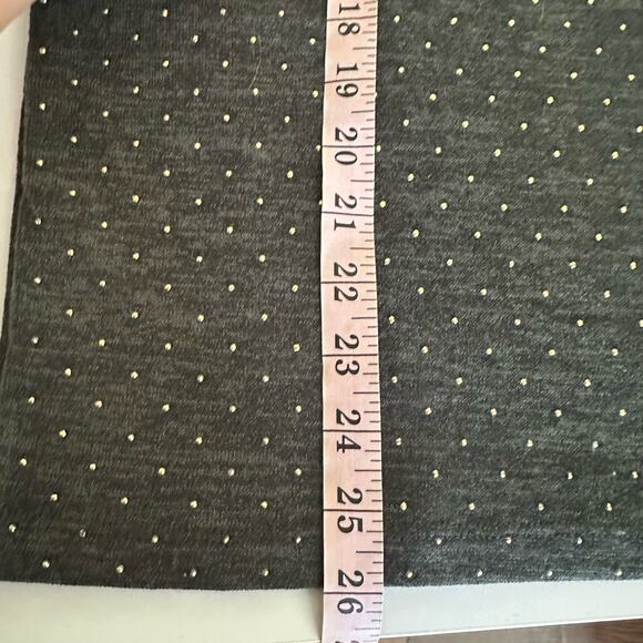 NEW Joy Joy Women's Gray Knit Studded Long Sleeve Sweater Top Size Small - Picture 8 of 10